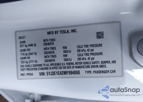 2021 Tesla Model 3 Standard Range Plus Rear-Wheel Drive z USA, uszkodzony, nr VIN 5YJ3E1EA2MF994860